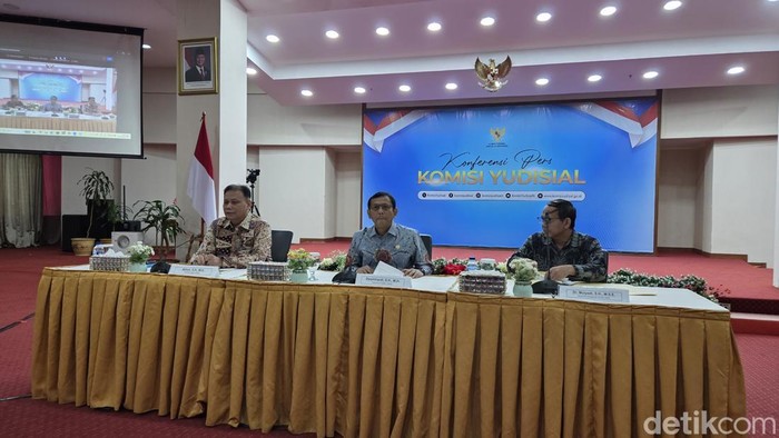 KY Ungkap 121 Hakim Terbukti Langgar Etik, MA Diminta Berikan Sanksi Tegas