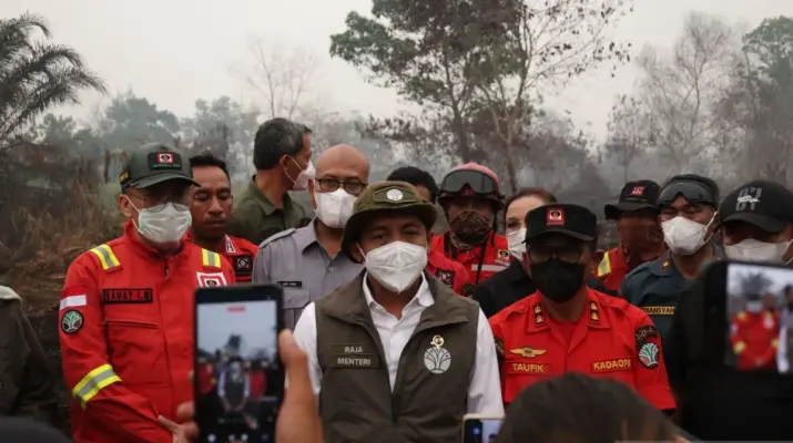 Menhut Bekukan Izin Lima Perusahaan di Kalbar, Ribuan Hektare Konsesi Terdampak Karhutla